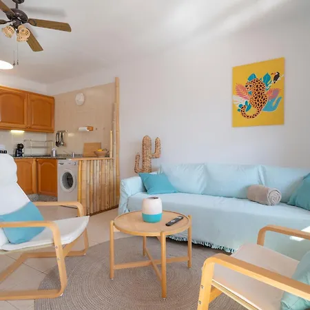 Lanzahost El Jameito Feliz - Playa Bastian * كوستا تاغيسي