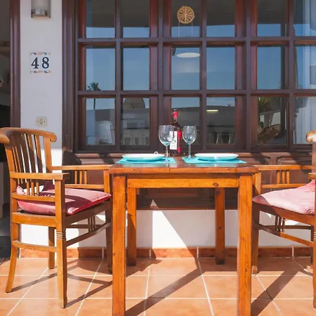 Lanzahost El Jameito Feliz - Playa Bastian * Costa Teguise