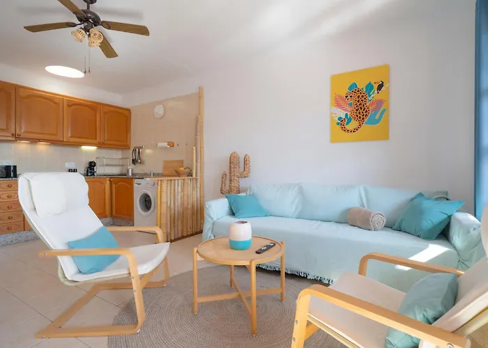 Lanzahost El Jameito Feliz - Playa Bastian * كوستا تاغيسي