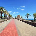 Lanzahost El Jameito Feliz - Playa Bastian * Costa Teguise